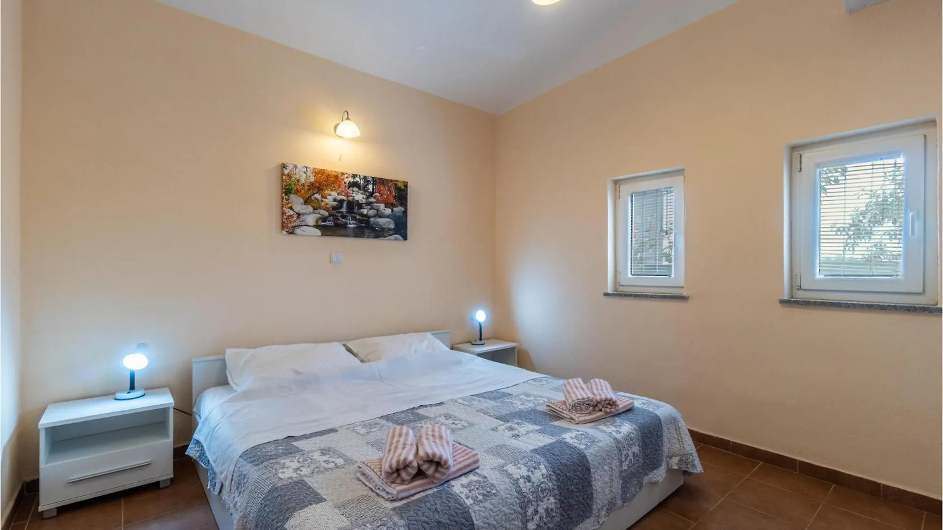 Stunning Apartment In Pula With Wifi 0*,